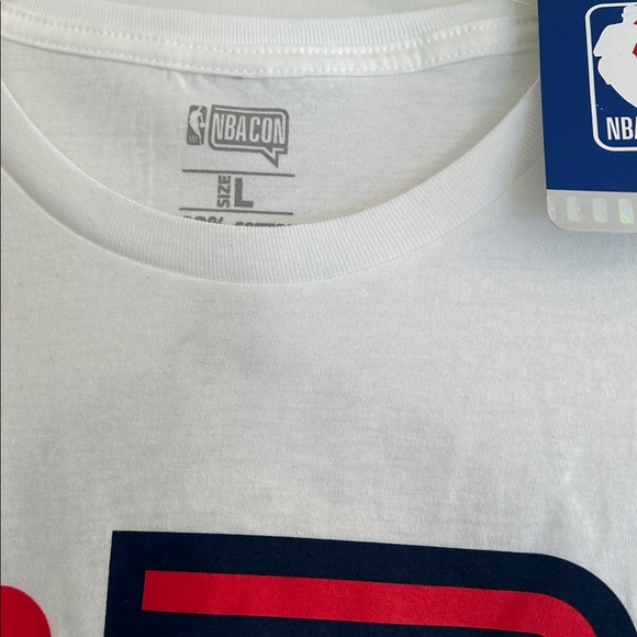 NBA 76ers! Licensed tee. - Picture 4 of 7